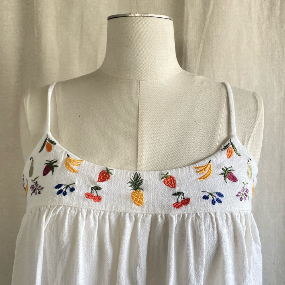 Madewell fruit embroidery white long dress sz M back cut-out